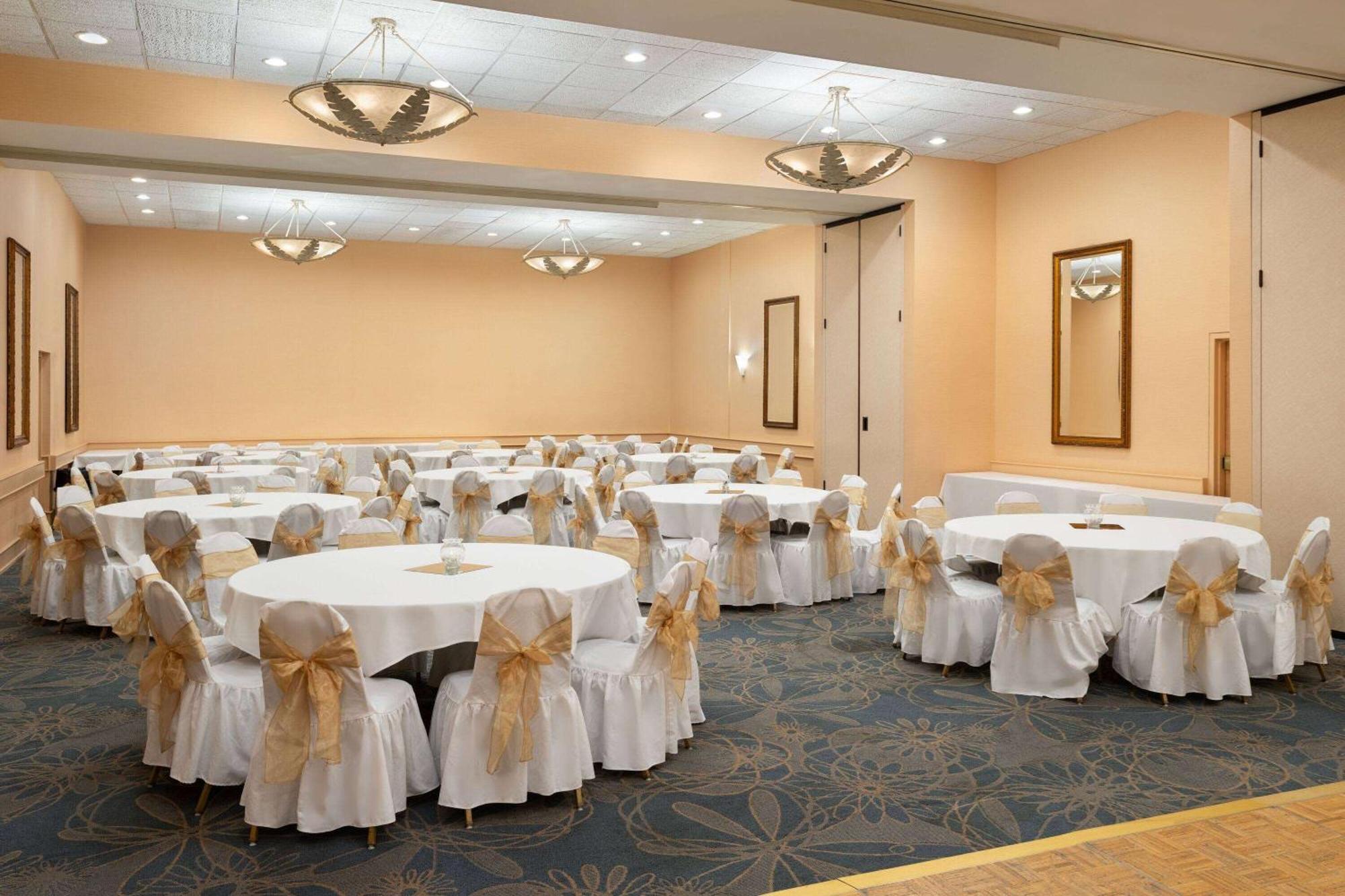 Ramada By Wyndham Tucson Otel Dış mekan fotoğraf