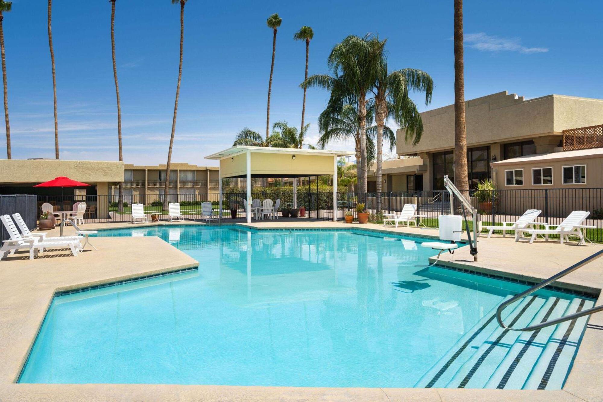 Ramada By Wyndham Tucson Otel Dış mekan fotoğraf