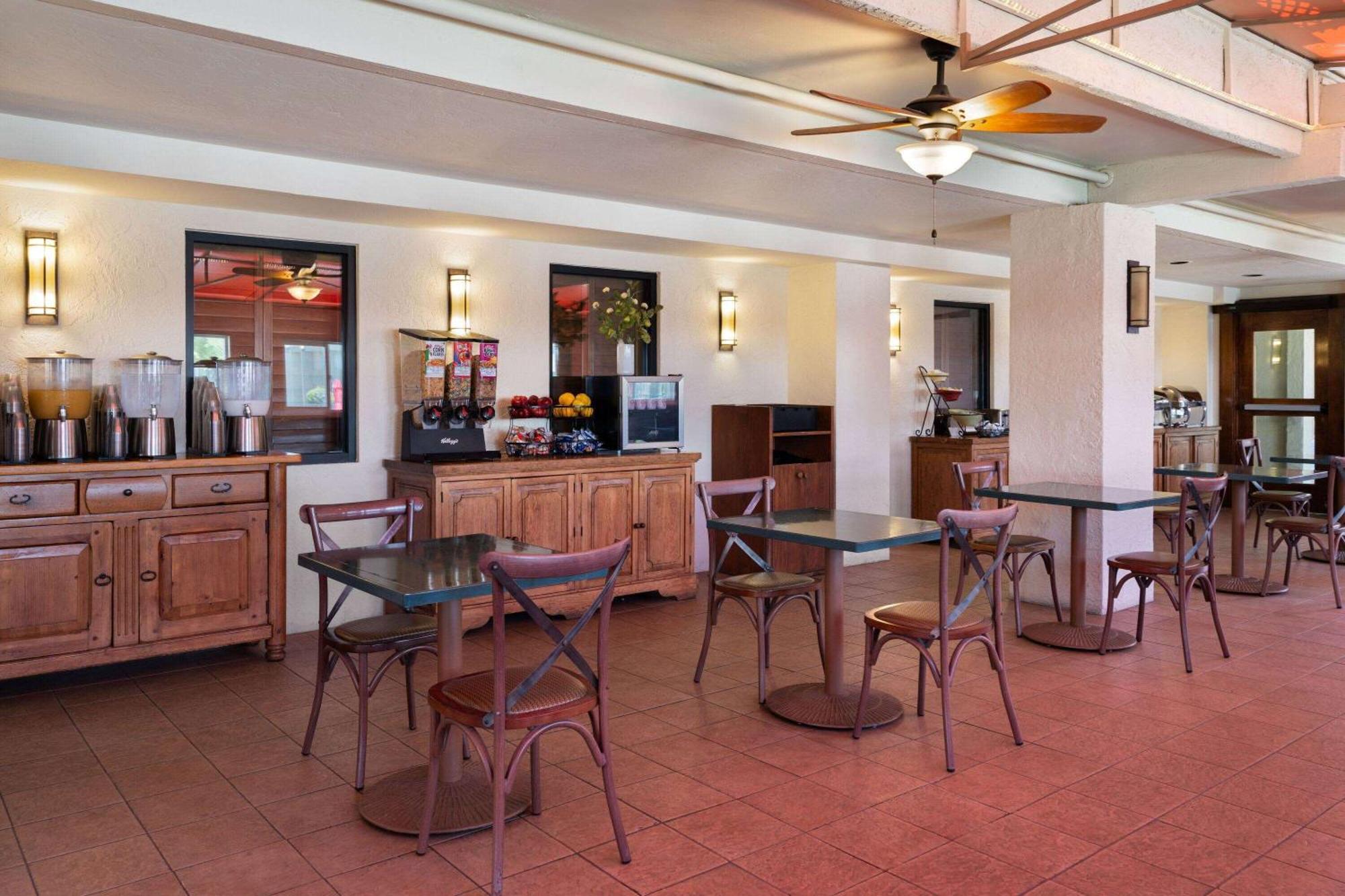 Ramada By Wyndham Tucson Otel Dış mekan fotoğraf