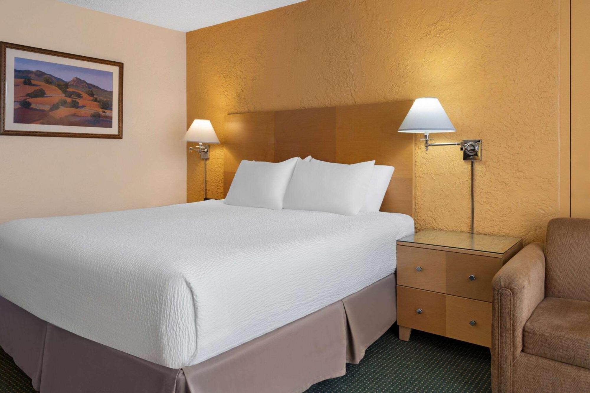 Ramada By Wyndham Tucson Otel Dış mekan fotoğraf