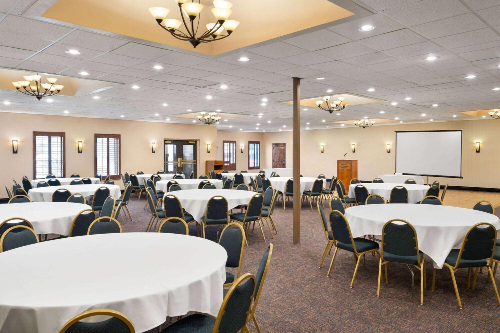 Ramada By Wyndham Tucson Otel Dış mekan fotoğraf