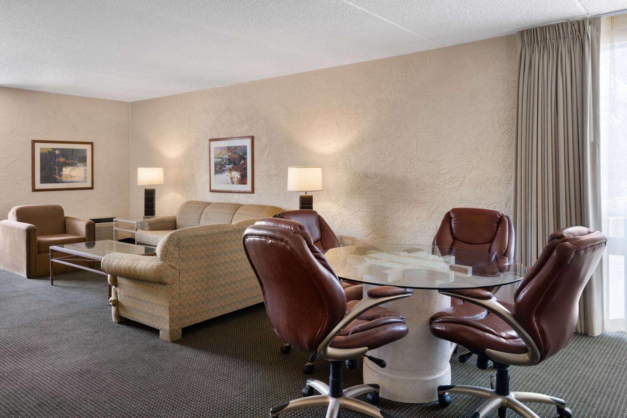 Ramada By Wyndham Tucson Otel Dış mekan fotoğraf