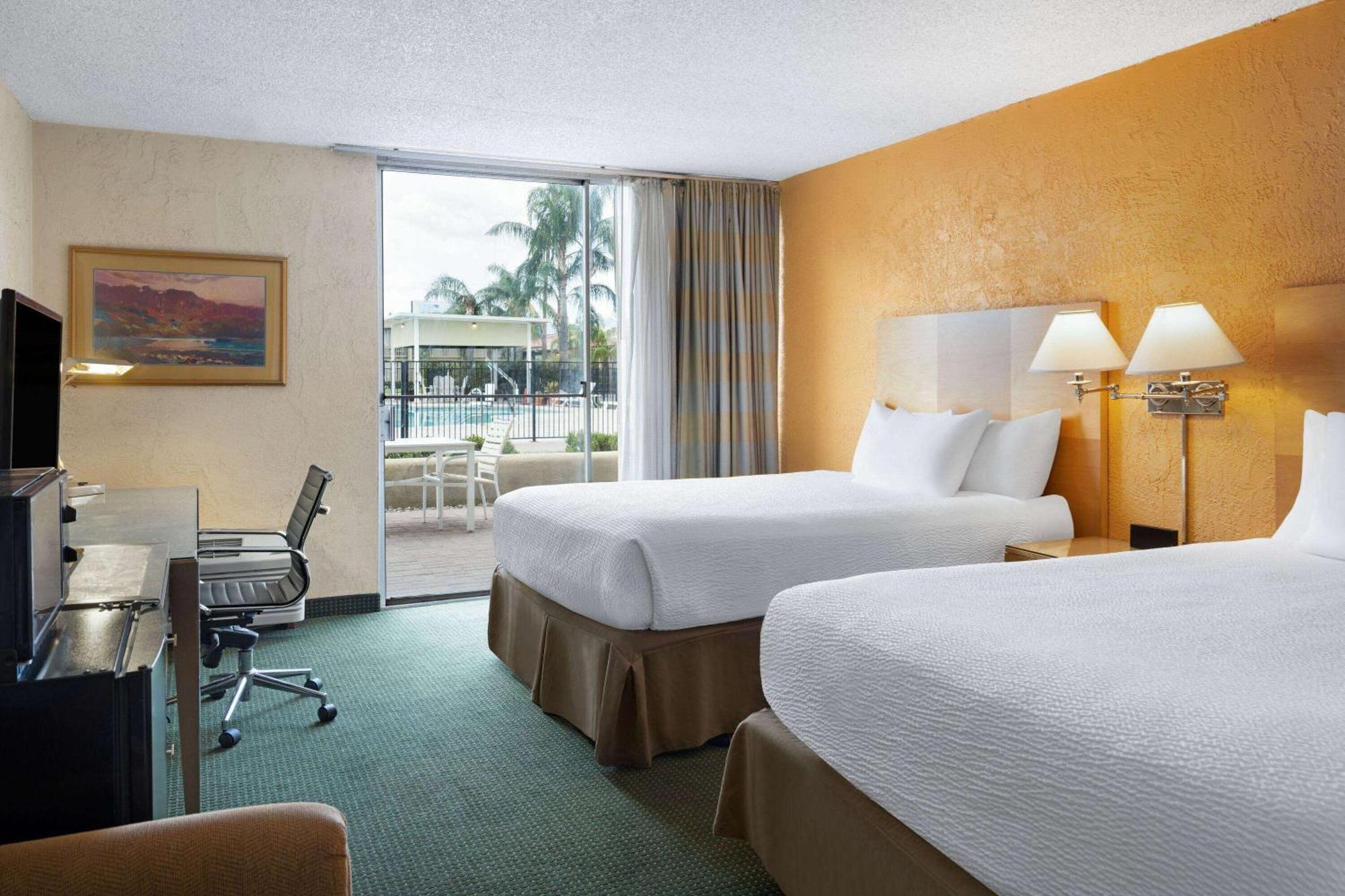 Ramada By Wyndham Tucson Otel Dış mekan fotoğraf