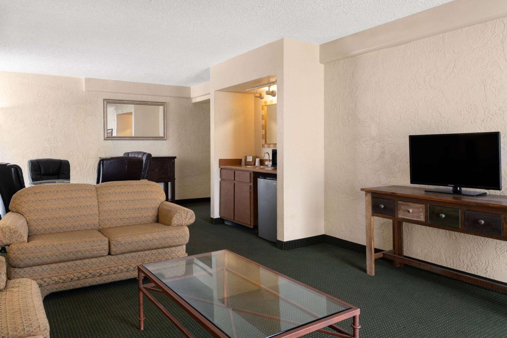 Ramada By Wyndham Tucson Otel Dış mekan fotoğraf