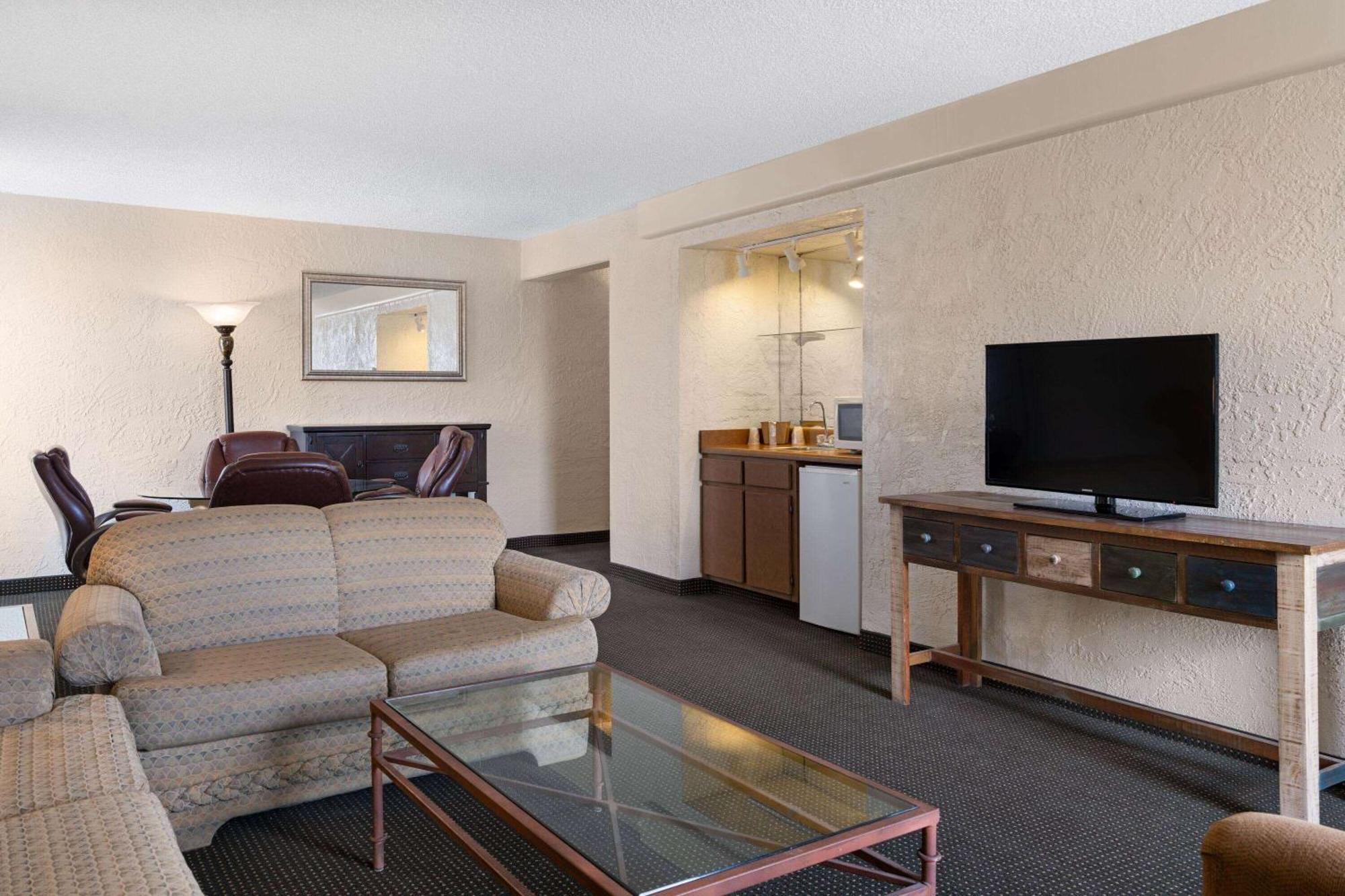 Ramada By Wyndham Tucson Otel Dış mekan fotoğraf